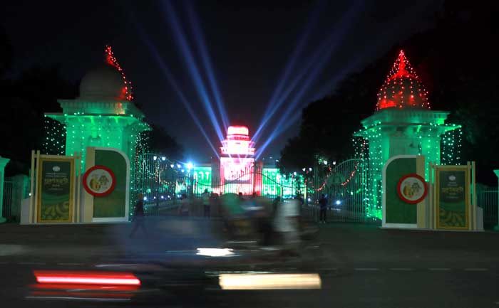 হাইকোর্ট ভবন ।