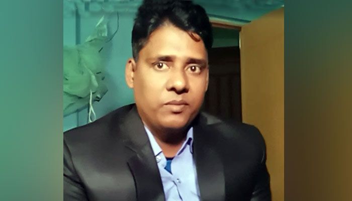 রংপুর সিটি নির্বাচন: প্রিজাইডিং অফিসার পরিচয় দিয়ে যুবক আটক 