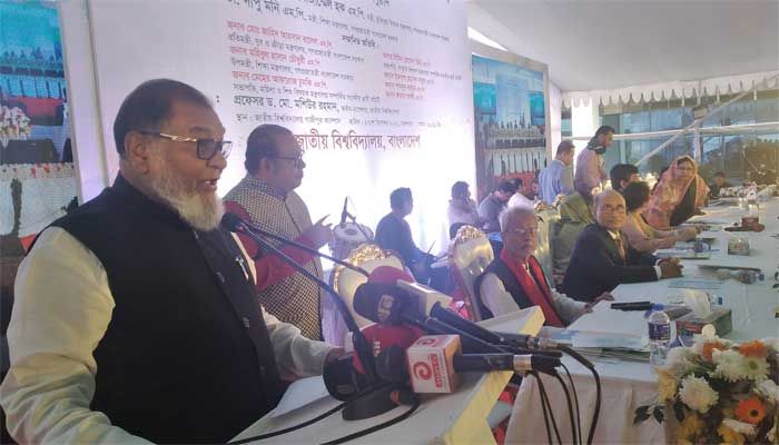 কাজ না করে বেতন নেব, এটা আমাদের একটা বড় রোগ : মন্ত্রী মোজাম্মেল