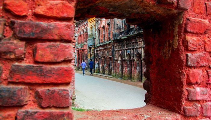 পানাম নগরের পথে পথে  