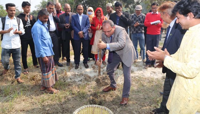 রাবিতে ভেটেরিনারি টিচিং হাসপাতাল অ্যান্ড রিসার্চ সেন্টারের নির্মাণ কাজ উদ্বোধন