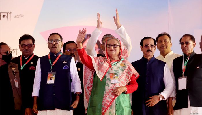 সোনার বাংলা গড়ার কারিগর হতে হবে : শেখ সেলিম
