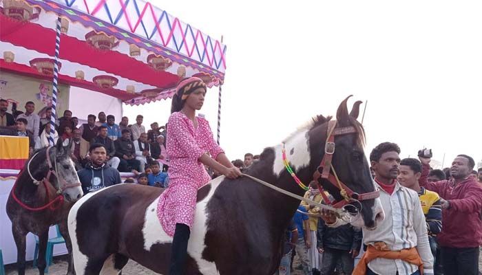 গ্রামবাংলার নির্মল বিনোদন 