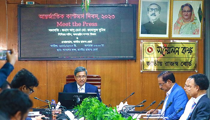 বছর শেষে রাজস্ব লক্ষ্যমাত্রার কাছাকাছি যেতে পারবো : এনবিআর চেয়ারম্যান