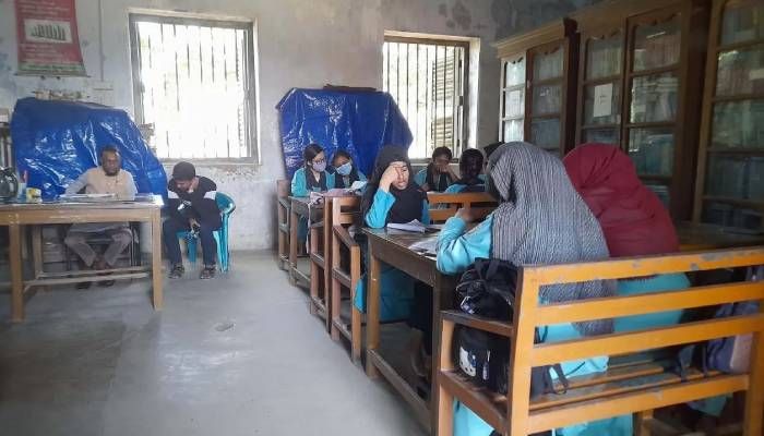 ২২ হাজার শিক্ষার্থীর জন্য গ্রন্থাগারে আসন ১৬টি