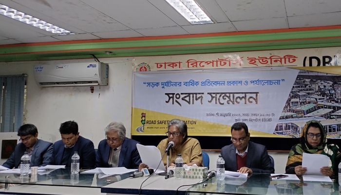 ‘প্রতিদিন সড়ক নৌ ও রেলপথে ২১ প্রাণহানি’