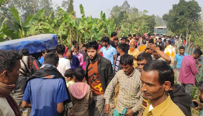 ভূঞাপুরে ট্রেনের ধাক্কায় অ‌টো‌রিকশার ৩ যাত্রী নিহত