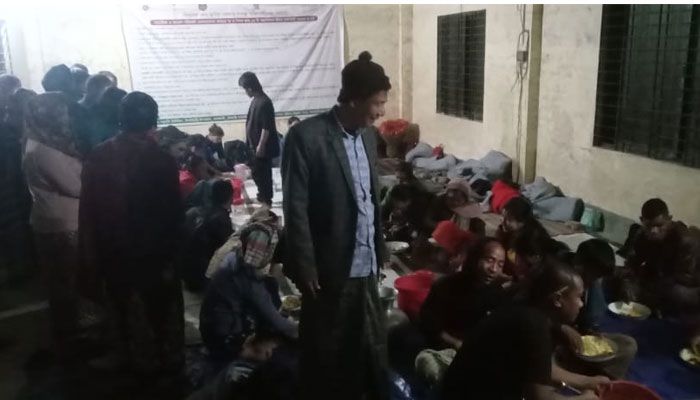 আতঙ্কে গ্রাম ছাড়ছেন রুমার বাসিন্দারা