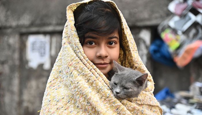 শীতে কাবু প্রাণিকুল