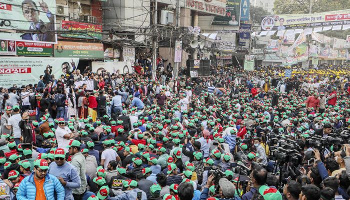 নয়াপল্টনে বিএনপির দুই গ্রুপের মারামারি