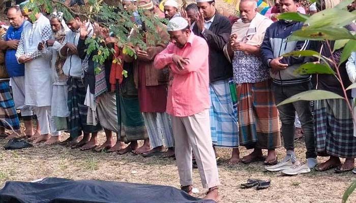 ডান্ডাবেড়ি-হাতকড়ার অপব্যবহার বন্ধে আইনি নোটিশ