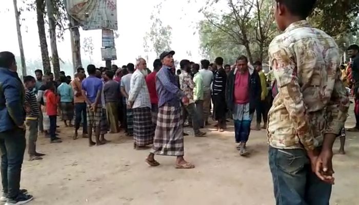 ঘোড়াঘাটে জমির বিরোধে ছুরিকাঘাতে নিহত ২
