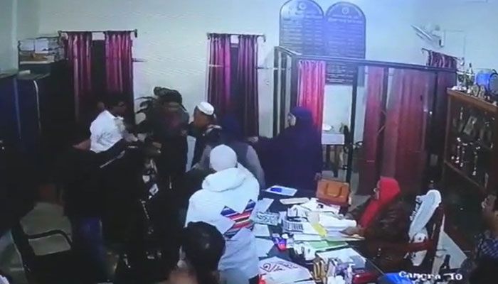 মারধরের অভিযোগে বিএনপি নেতার নামে শিক্ষকের জিডি
