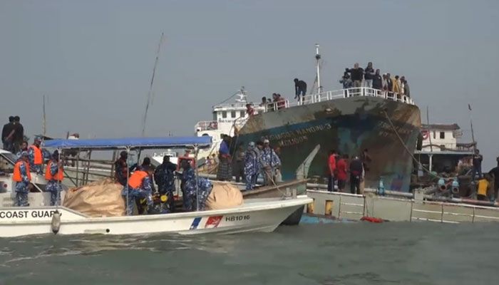 মেঘনায় ডুবে যাওয়া তেলবাহী জাহাজ ৭ দিন পর উদ্ধার