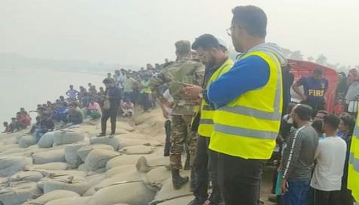 নড়াইলে ট্রলার ডুবি, শ্রমিকের মরদেহ উদ্ধার