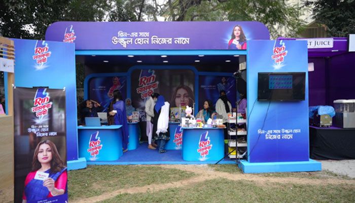 রিন নামকরা নারী’র সঙ্গে নারী ফুটবলাদের পদচারণায় মুখর ঢাকা লিট ফেস্ট