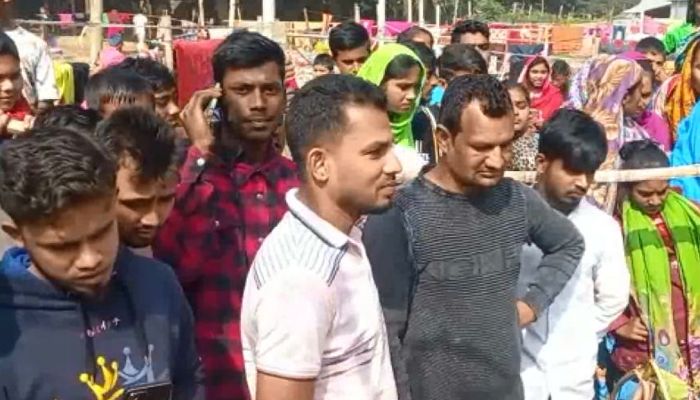 নিখোঁজের তিন দিন পর পুকুর থেকে ছাত্রীর মরদেহ উদ্ধার