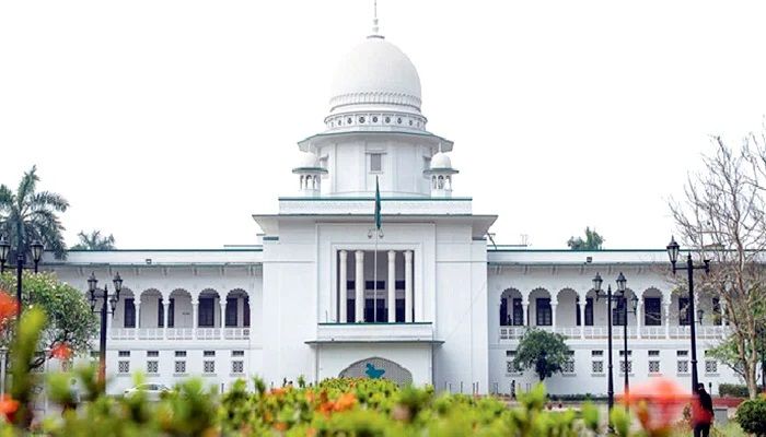 উচ্চ আদালতে ইংরেজিতে রায়, ভোগান্তি বিচারপ্রার্থীদের