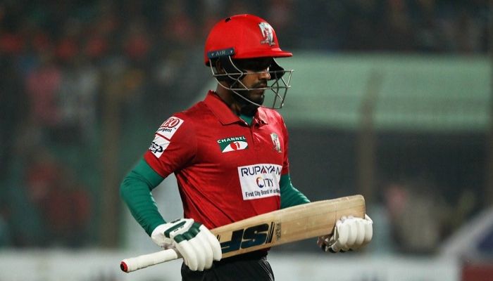 মিরাজ তাণ্ডবে দুর্দান্ত শুরু  বরিশালের