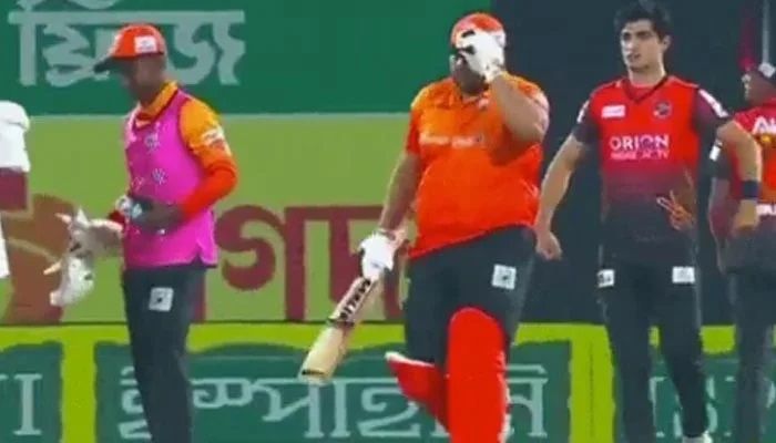 বডি শেমিং করে সমালোচিত নাসিম