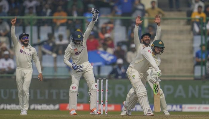 খাজার ব্যাটে ১০০ পেরোল ধুঁকতে থাকা অস্ট্রেলিয়া