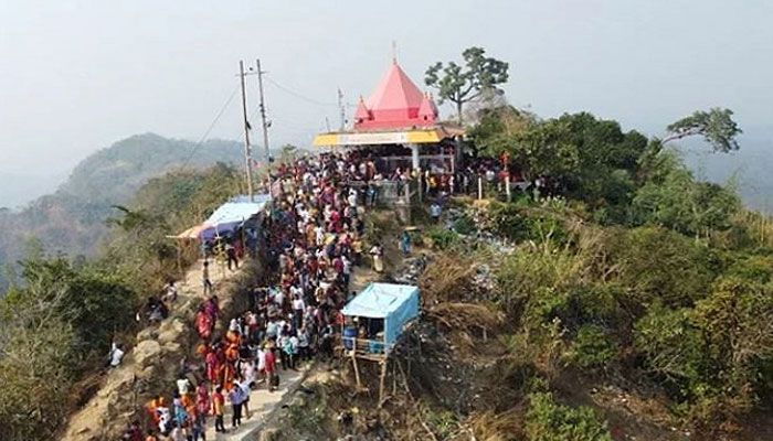চন্দ্রনাথ ধামে ওঠায় হুড়োহুড়িতে পাঁচ পুণ্যার্থী আহত