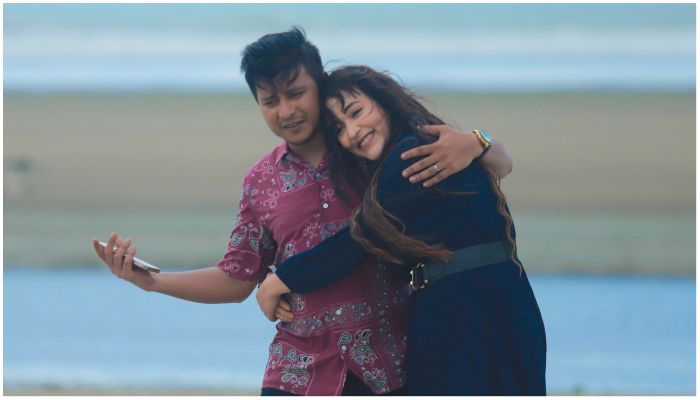 অনেক ভালোবাসি তোমাকে আমি : অহনাকে শামীমের শুভেচ্ছা