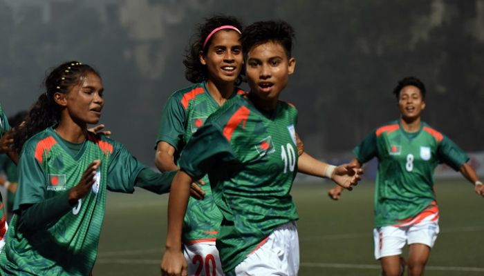 ফুটবলারদের অভিনন্দন মির্জা ফখরুলের