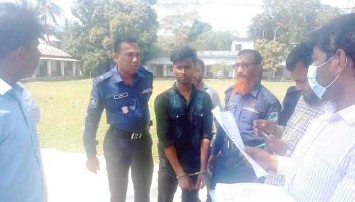 ছাত্রীকে উত্যক্তের দায়ে যুবকের জেল