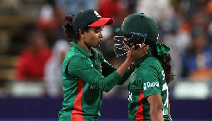 বিশ্বকাপ থেকে খালি হাতে ফিরছে মেয়েরা 