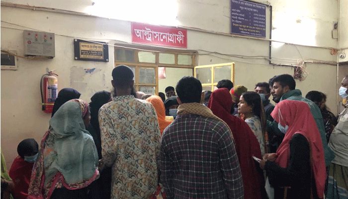 রামেক হাসপাতালে রোগ পরীক্ষায় হয়রানির অভিযোগ