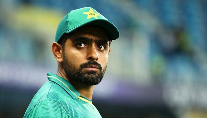 বাবরের ইংরেজি জ্ঞান নিয়ে শোয়েবের প্রশ্ন