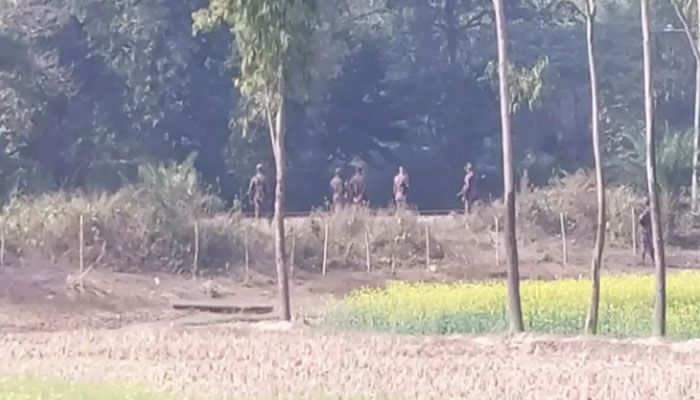 ফের বিএসএফের কাঁটাতারের বেড়া নির্মাণের চেষ্টা