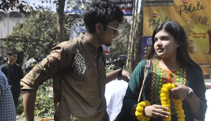 এলো বসন্ত, এলো ভালোবাসার দিন