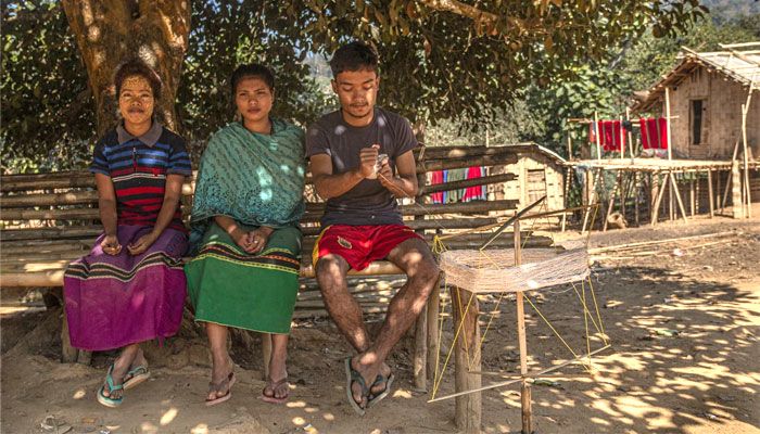 পাহাড়ে স্বপ্ন বুনন