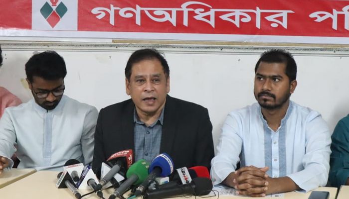 ছাত্রলীগ করলে কলঙ্কের দাগ বয়ে বেড়াতে হবে : রেজা কিবরিয়া