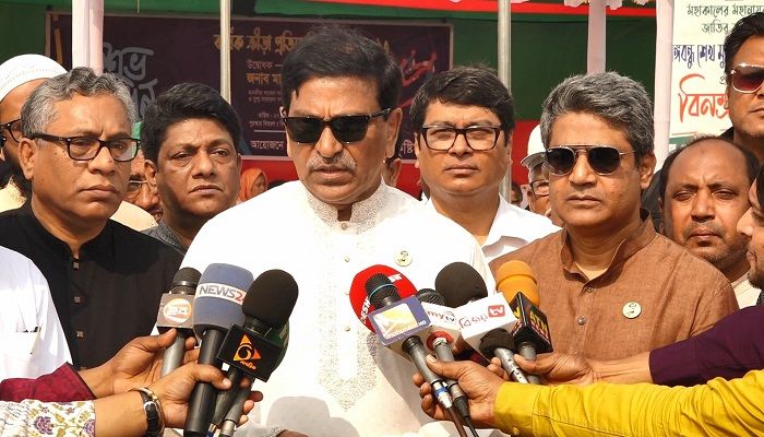 অস্তিত্ব টিকিয়ে রাখতে চাইলে নির্বাচনের প্রস্তুতি নিন : বিএনপিকে হানিফ