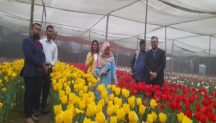 শ্রীপুরের টিউলিপ বাগান দেখে মুগ্ধ মালদ্বীপের হাইকমিশনার