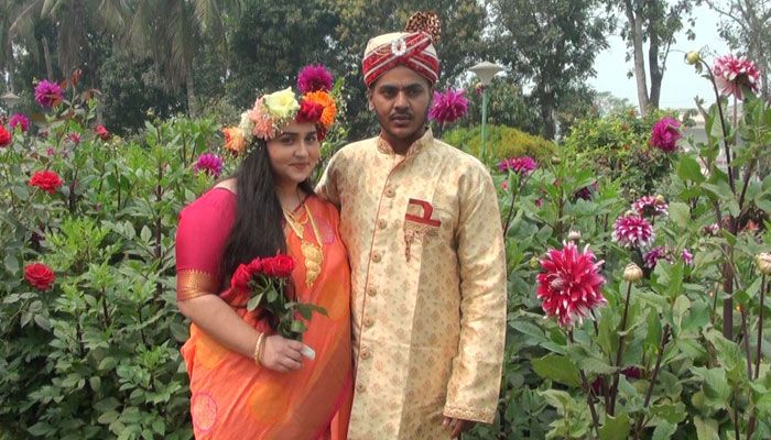 ঘরে ভিনদেশি পুত্রবধূ, পরিবারজুড়ে আনন্দ