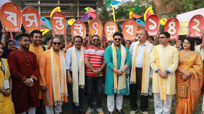 টিএসসিতে বসন্ত উৎসব
