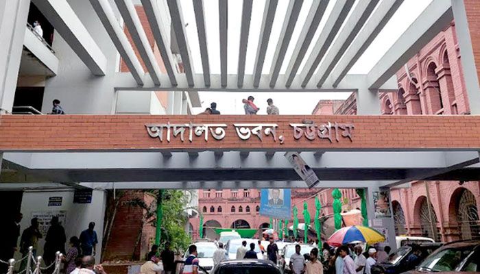 বাদীকে জেরা করার সময় অসুস্থ হয়ে আইনজীবীর মৃত্যু
