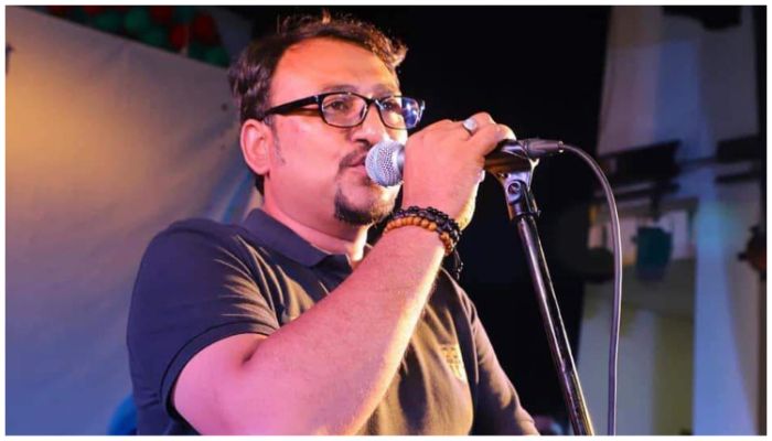 ১৮ বছর পর টিভিতে গাইবেন আতিক বাবু