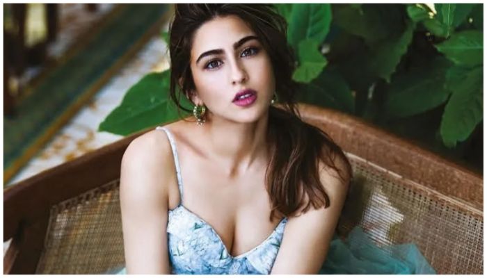 বাবা-মায়ের বিচ্ছেদের প্রভাব পড়েছিল সারার ওপর