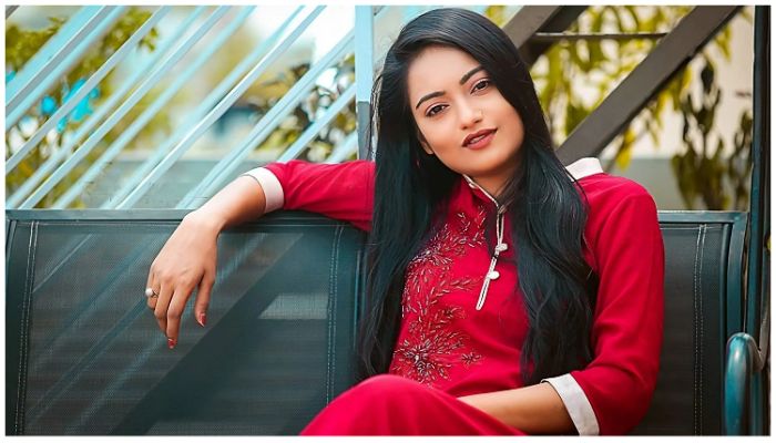 হঠাৎ দেখি আগুনের ফুলকি, দুই হাত দিয়ে আমার মুখ আটকাই : শারমিন আঁখি