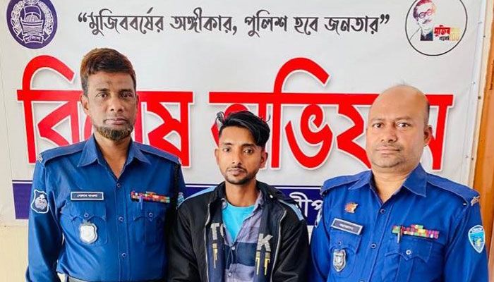 টিকটকে প্রধানমন্ত্রীকে কটূক্তি, যুবক গ্রেপ্তার