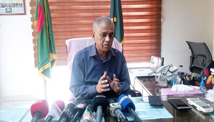সুষ্ঠু নির্বাচন করতে না পারলে পদত্যাগের ঘোষণা ইসি আলমগীরের
