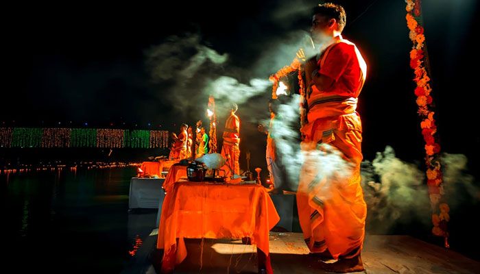 গঙ্গা আরতি ও বারুণী স্নান