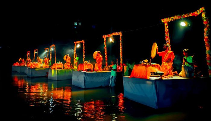 গঙ্গা আরতি ও বারুণী স্নান