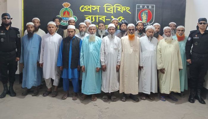 ক্যাম্প ছেড়ে পালানোর সময় ২০ রোহিঙ্গা আটক
