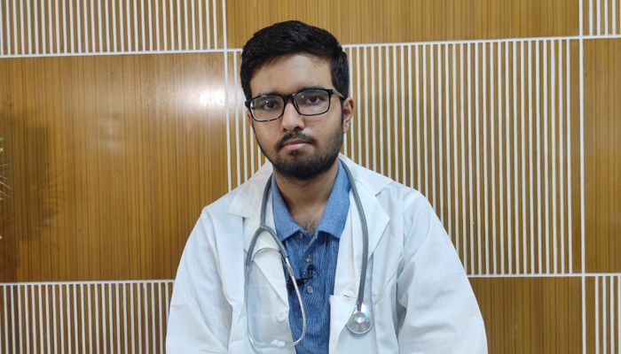 মেডিকেল ভর্তি পরীক্ষায় দ্বিতীয় : নিউরো সার্জন হয়ে জনসেবা করতে চান আসিফ